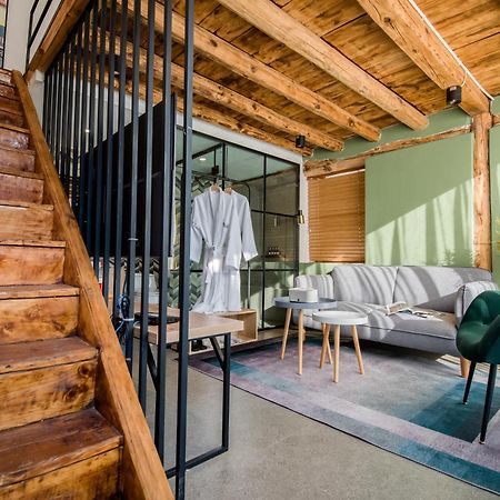 No Flowers Boutique Hostel 昆明 エクステリア 写真