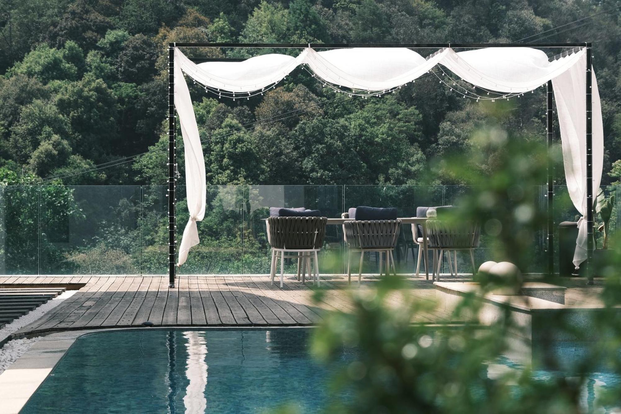No Flowers Boutique Hostel 昆明 エクステリア 写真