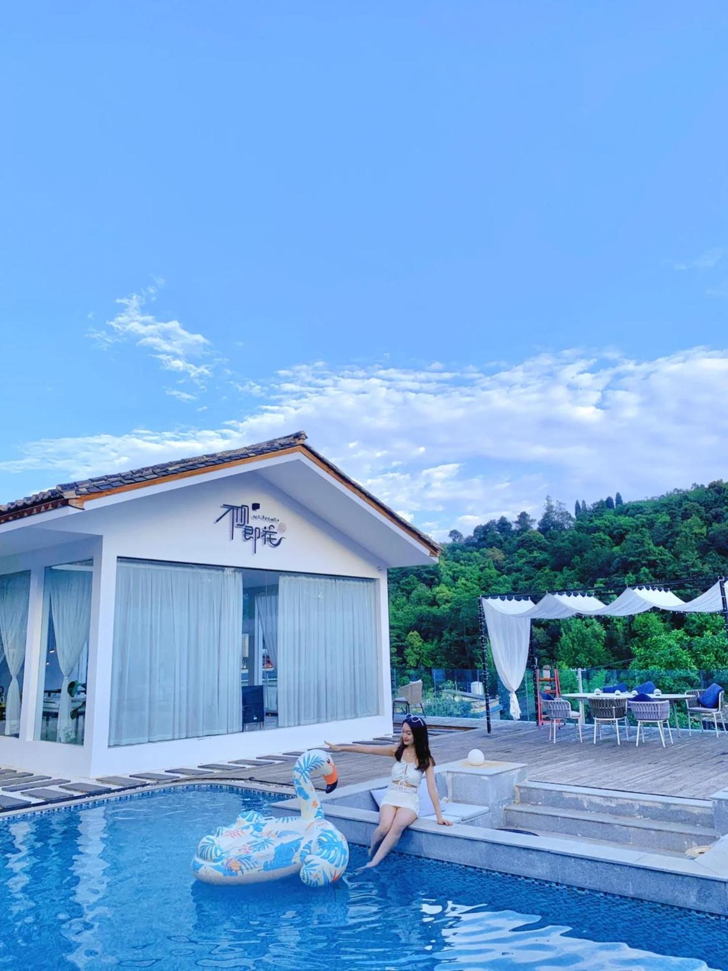 No Flowers Boutique Hostel 昆明 エクステリア 写真